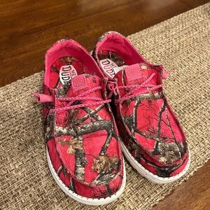Hey Dude x Real Tree Pink Camo Shoes